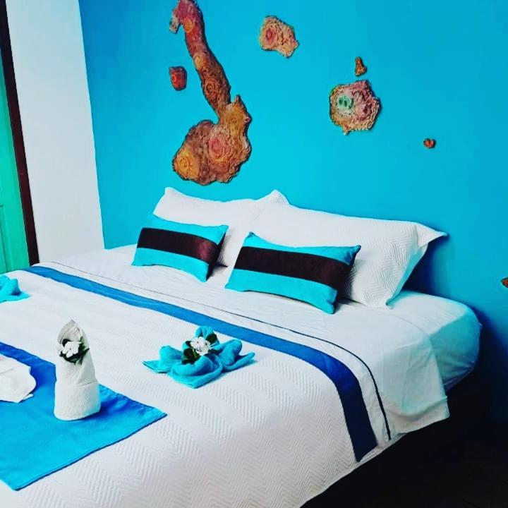 Suite Galarous Island Puerto Ayora  Exteriör bild