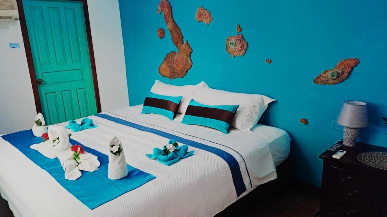 Suite Galarous Island Puerto Ayora  Exteriör bild